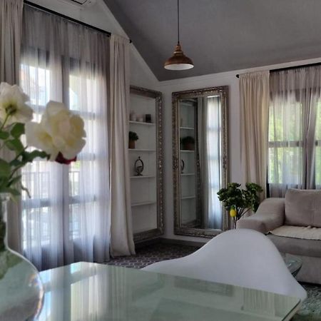Apartman L&M เซทินเจ ภายนอก รูปภาพ