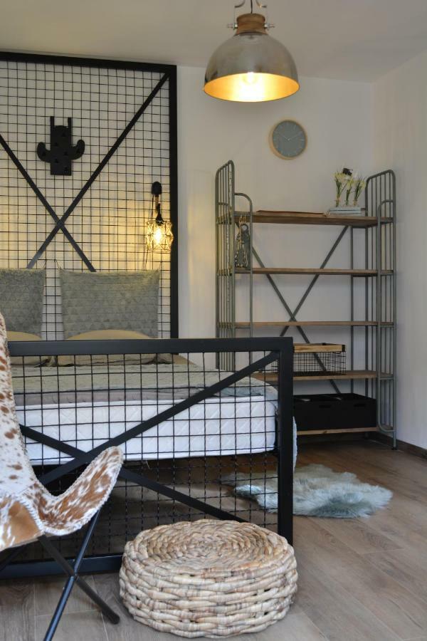 Apartman L&M เซทินเจ ภายนอก รูปภาพ